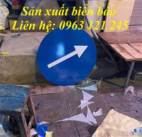 Biển báo hiệu lệnh hướng đi phải theo