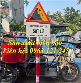 Biển cảnh báo khu vực có nguy cơ sạt lở
