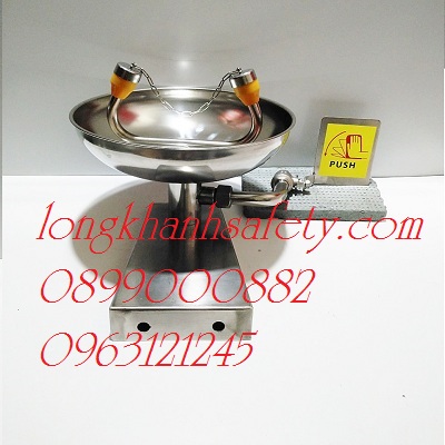 vị trí lắp đặt máy rửa mắt khẩn cấp