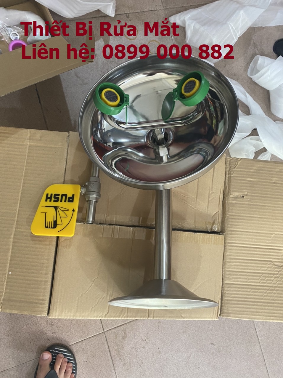 máy rửa mắt khẩn cấp